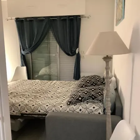 Apartment De La - Sci Champalou 6370 Arcachon