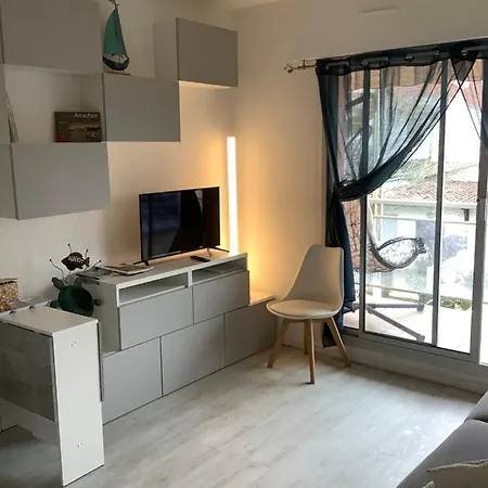 Apartment De La - Sci Champalou 6370